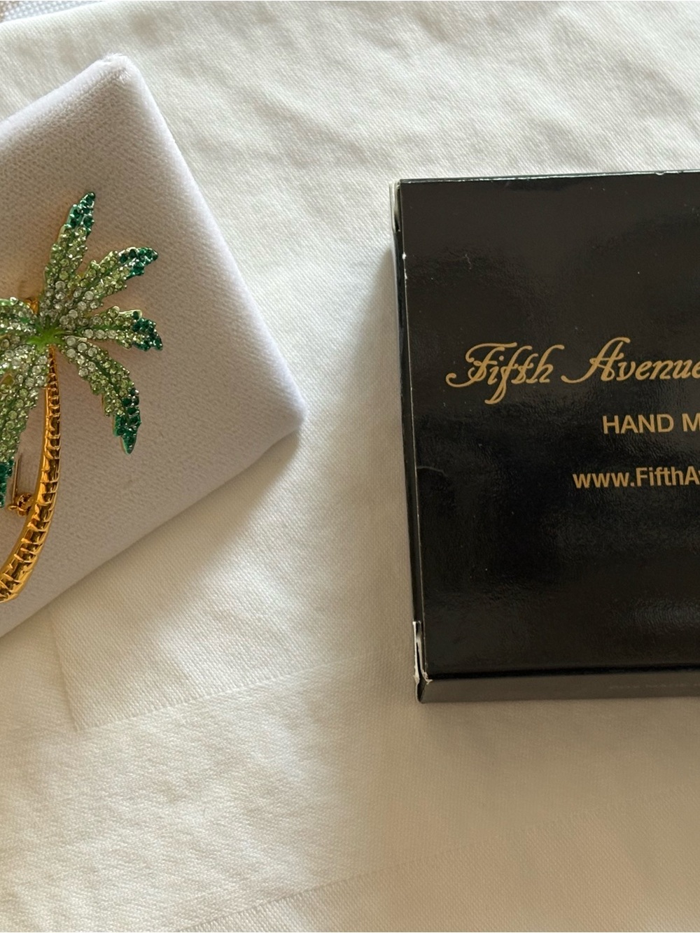 Palm Tree Rhinestone Brooch - Green & Gold - Picture 5 of 9